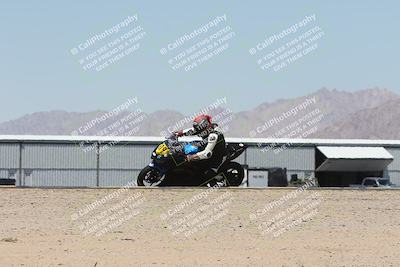 media/Apr-20-2025-CVMA (Sun) [[39090e8767]]/Race 11-500-350 Supersport (Holeshot)/